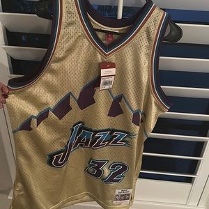 Mitchell and Ness road gold swingman jersey Utah jazz NWT